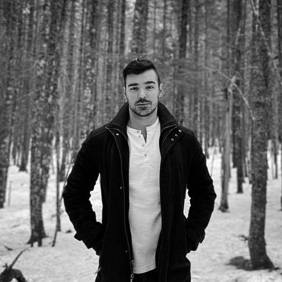 Meet your Posher, Conor - Picture 1 of 1